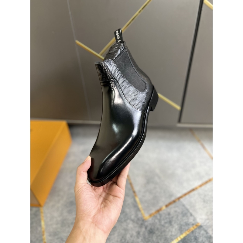 l**is V*t*n boots
